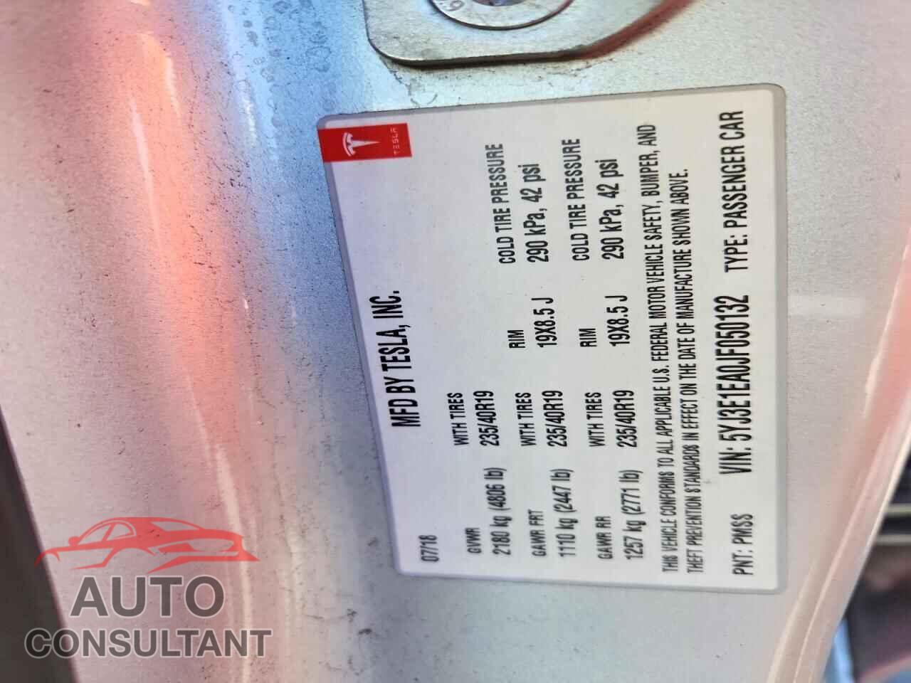 TESLA MODEL 3 2018 - 5YJ3E1EA0JF050132