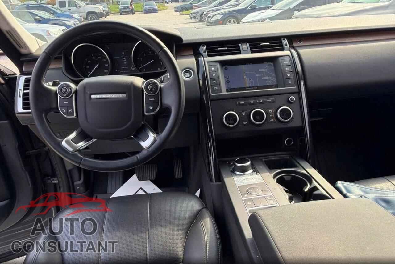 LAND ROVER DISCOVERY 2017 - SALRGBBV8HA020079