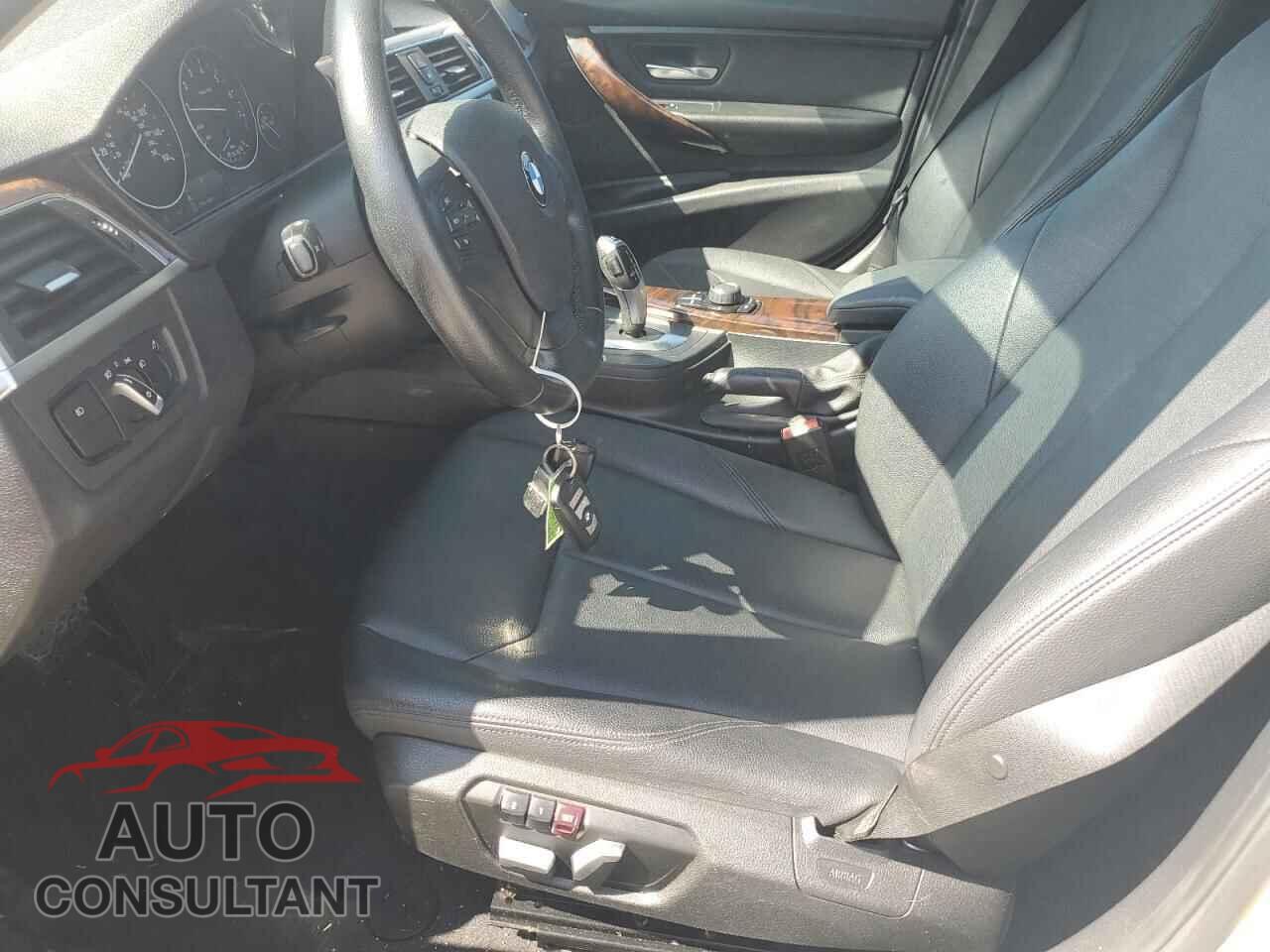 BMW 3 SERIES 2016 - WBA8E5G57GNU19640