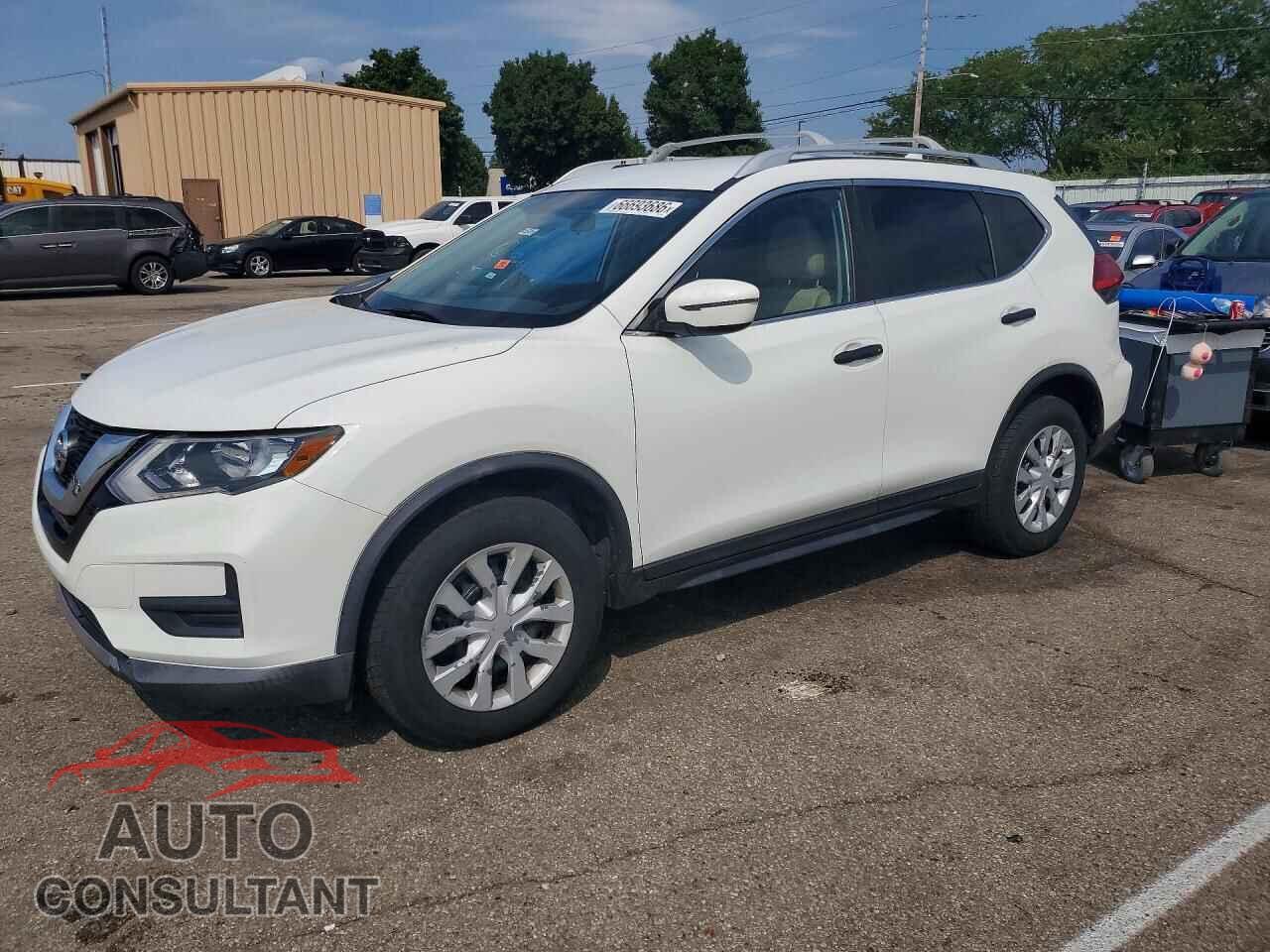 NISSAN ROGUE 2017 - KNMAT2MV2HP512357
