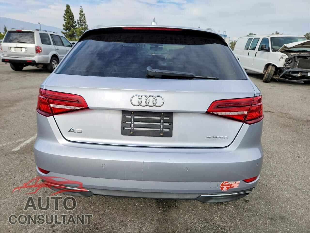 AUDI A3 2017 - WAUTPBFF6HA037962