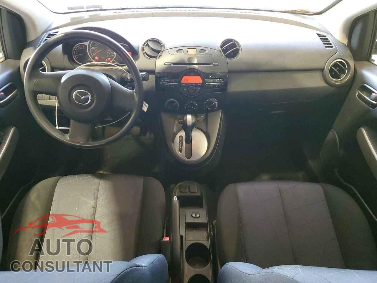 MAZDA 2 2011 - JM1DE1HZ2B0130165