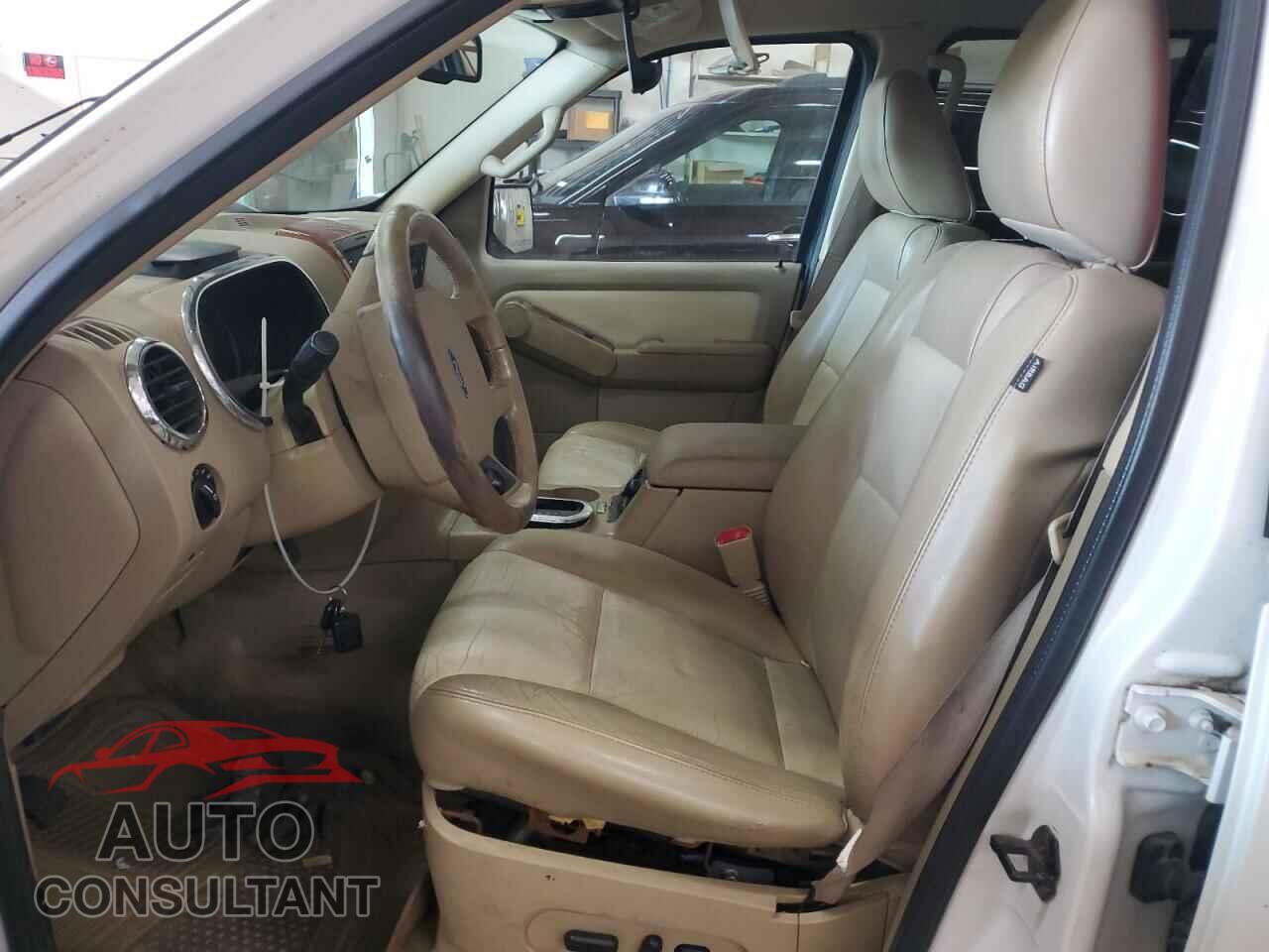 FORD EXPLORER 2010 - 1FMEU7EEXAUA74829