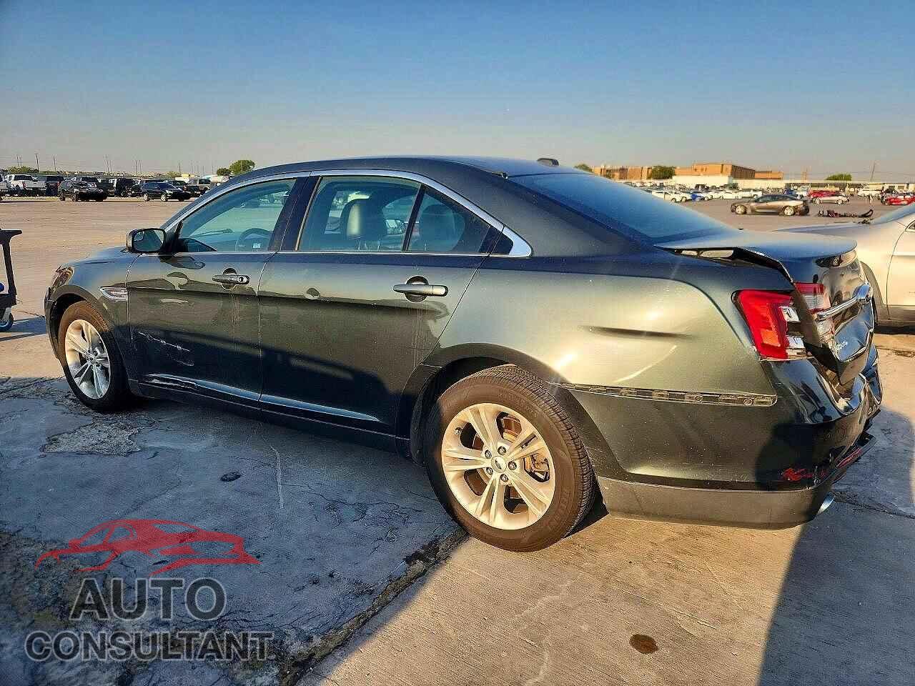 FORD TAURUS 2016 - 1FAHP2E82GG117336