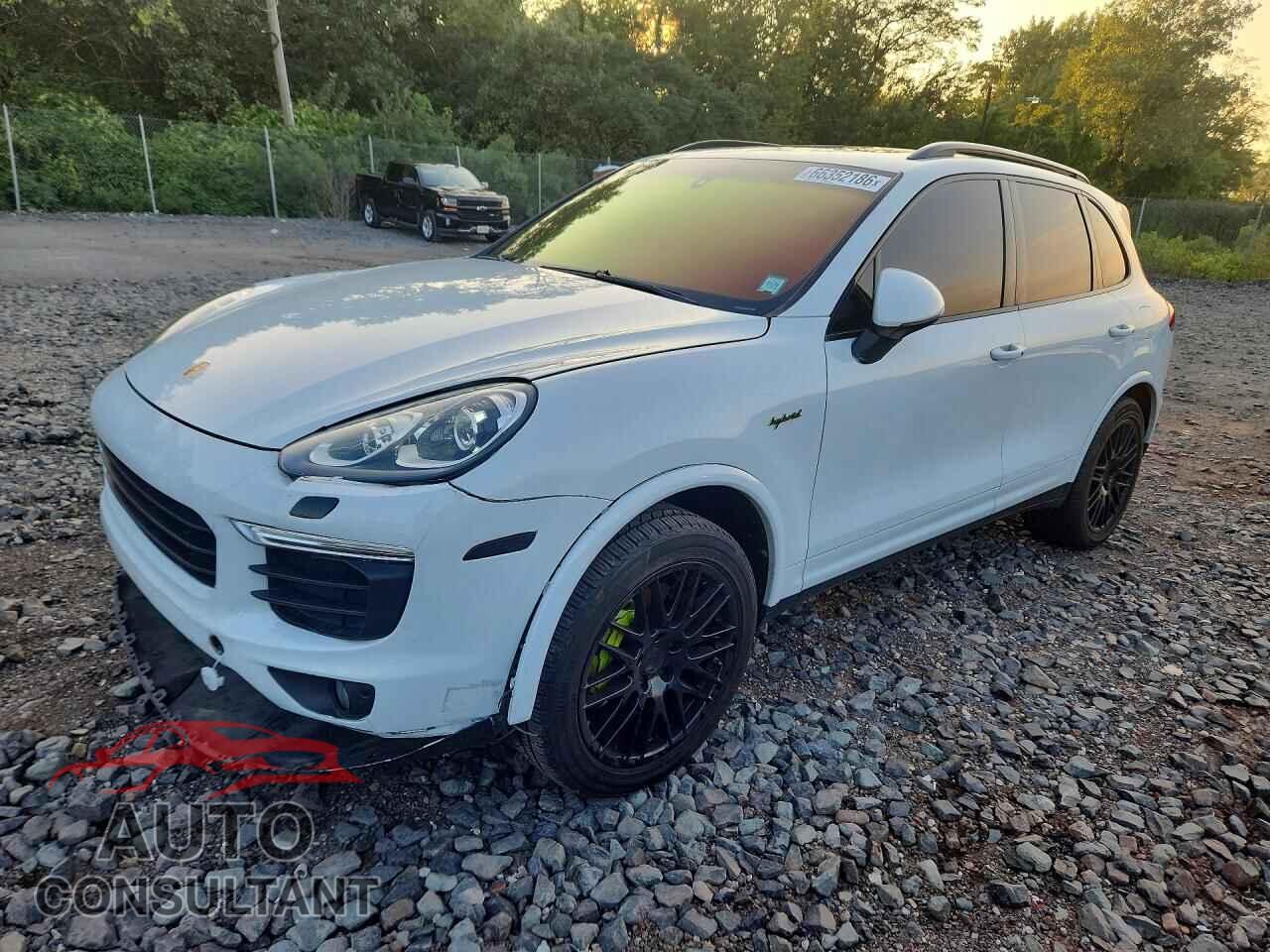 PORSCHE CAYENNE 2017 - WP1AE2A25HLA71480