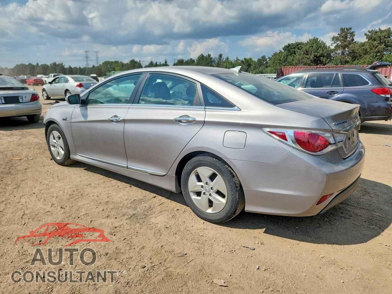 HYUNDAI SONATA 2012 - KMHEC4A41CA023724