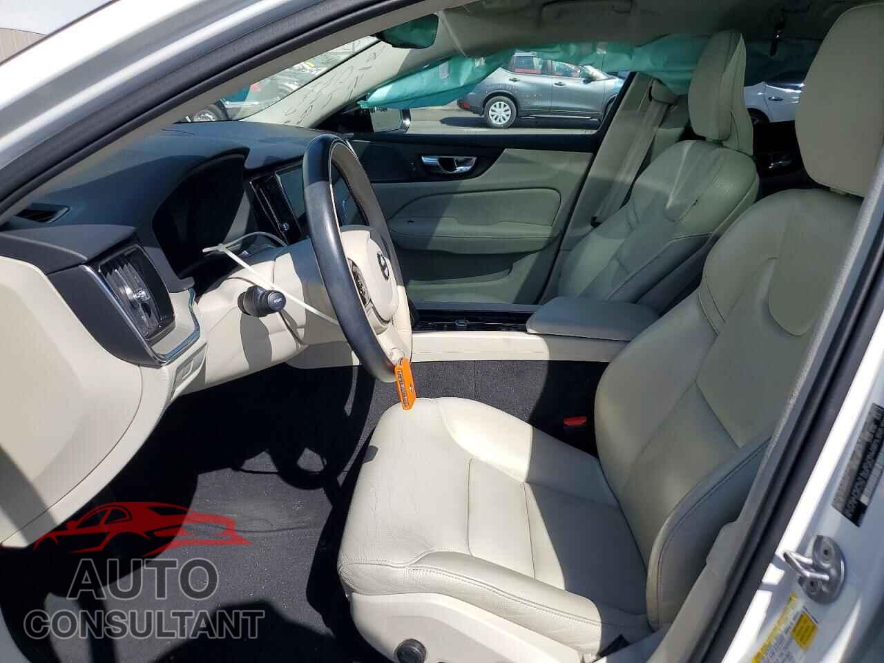 VOLVO S60 2023 - 7JRL12FLXPG244717