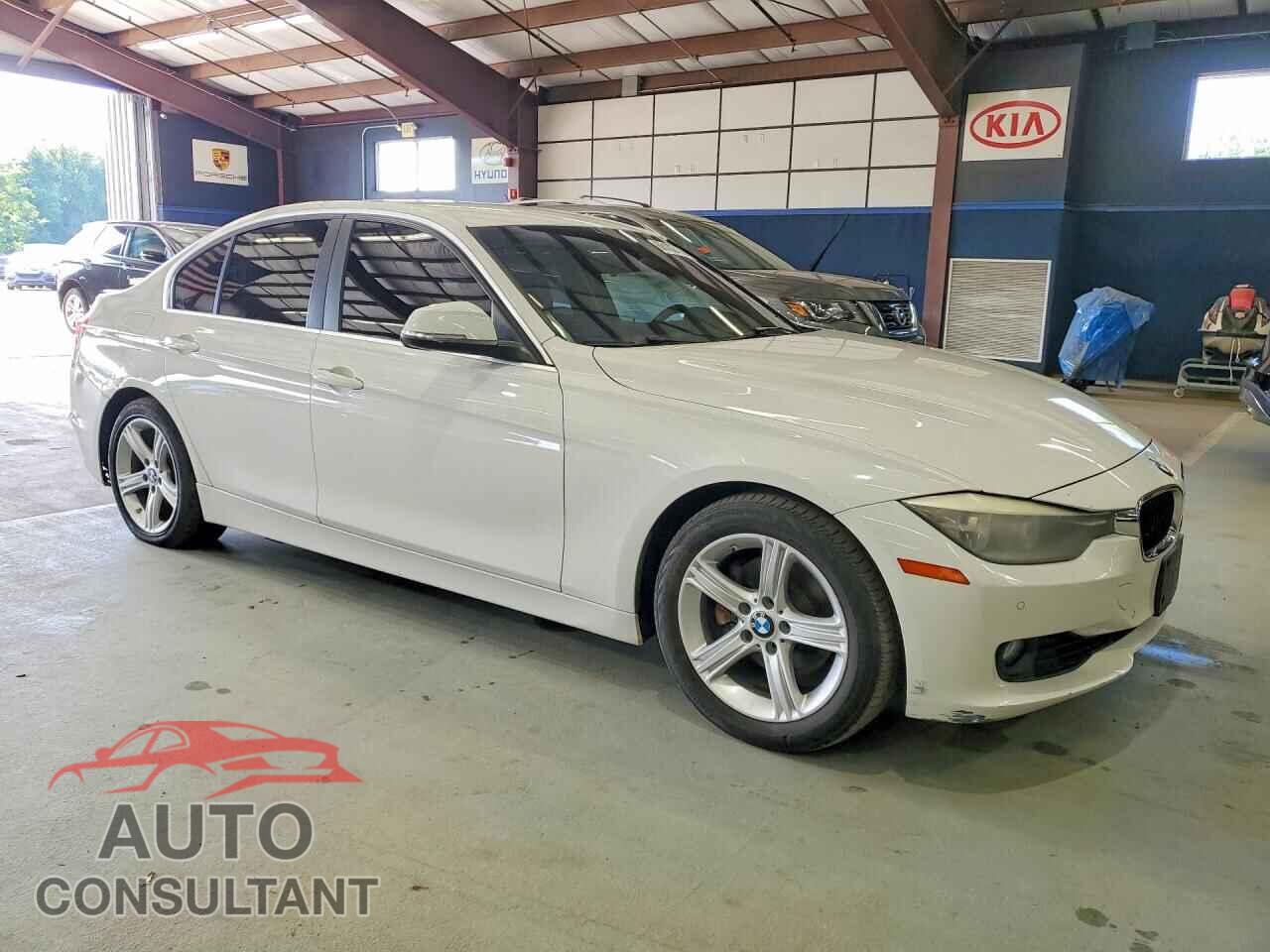 BMW 3 SERIES 2015 - WBA3A5C51FF608949