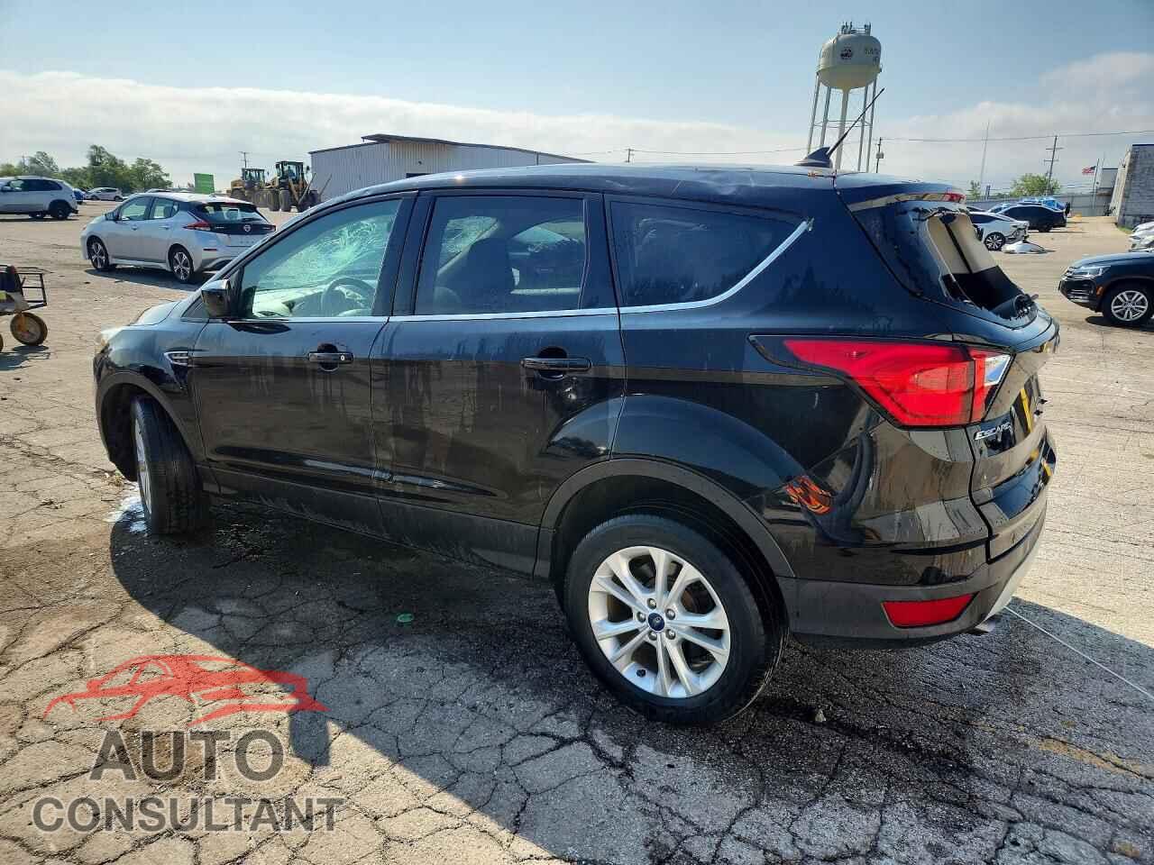 FORD ESCAPE 2019 - 1FMCU9GD2KUC51446