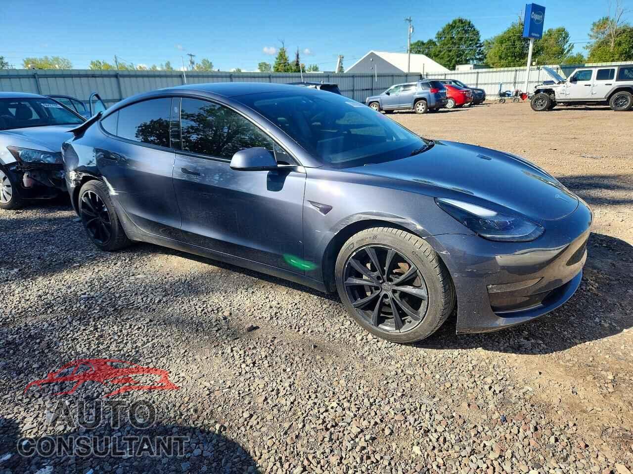 TESLA MODEL 3 2022 - 5YJ3E1EB7NF329057