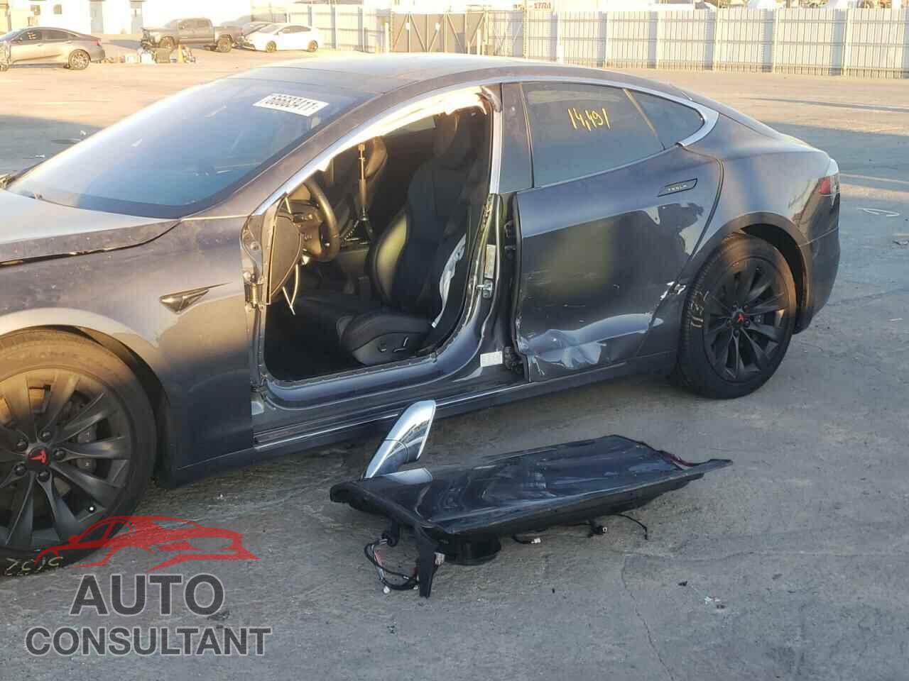 TESLA MODEL S 2018 - 5YJSA1E22JF296499