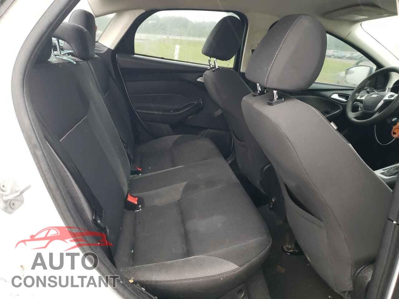 FORD FOCUS 2014 - 1FADP3F22EL142627