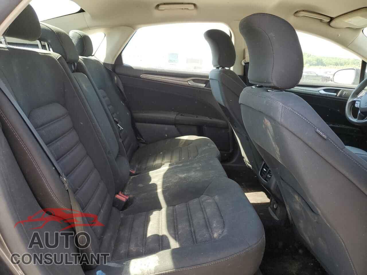 FORD FUSION 2017 - 3FA6P0H79HR126186