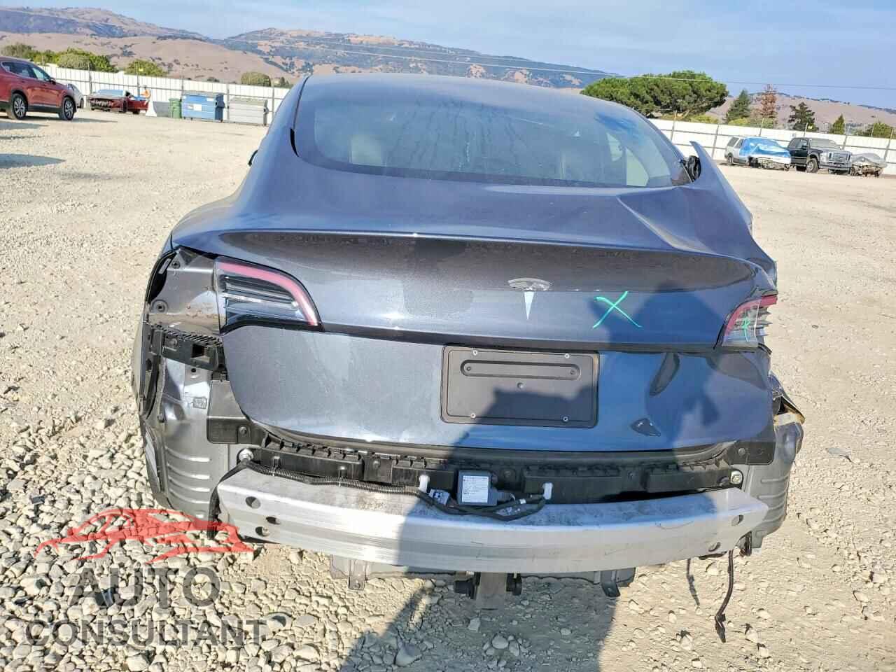 TESLA MODEL 3 2021 - 5YJ3E1EA5MF878200