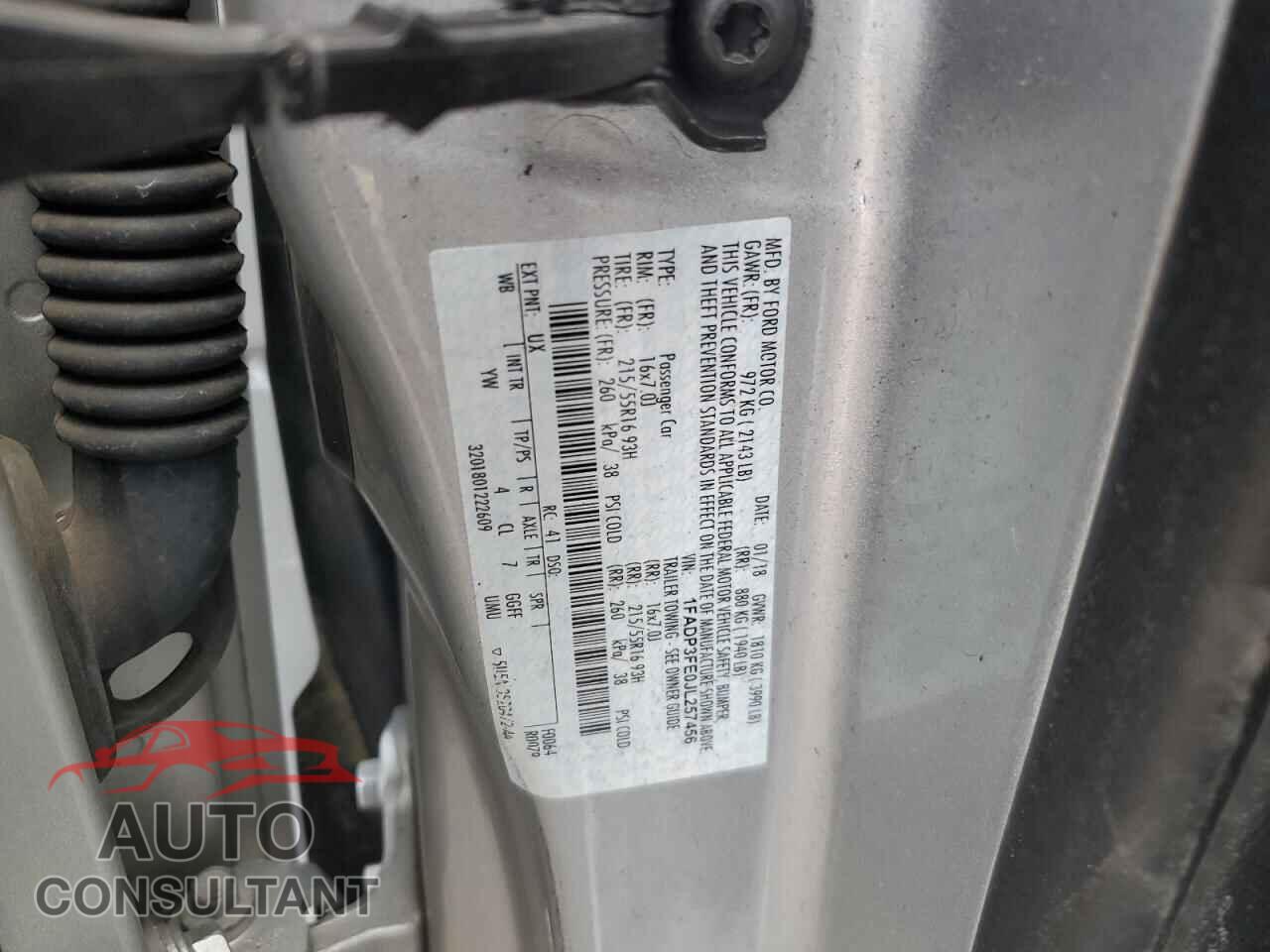 FORD FOCUS 2018 - 1FADP3FE0JL257456