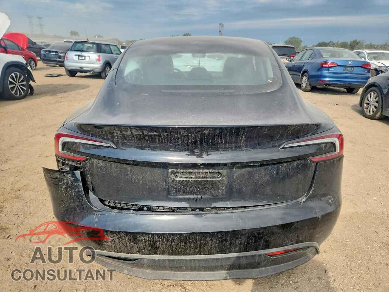 TESLA MODEL 3 2026 - 5YJ3E1EA4TF132495