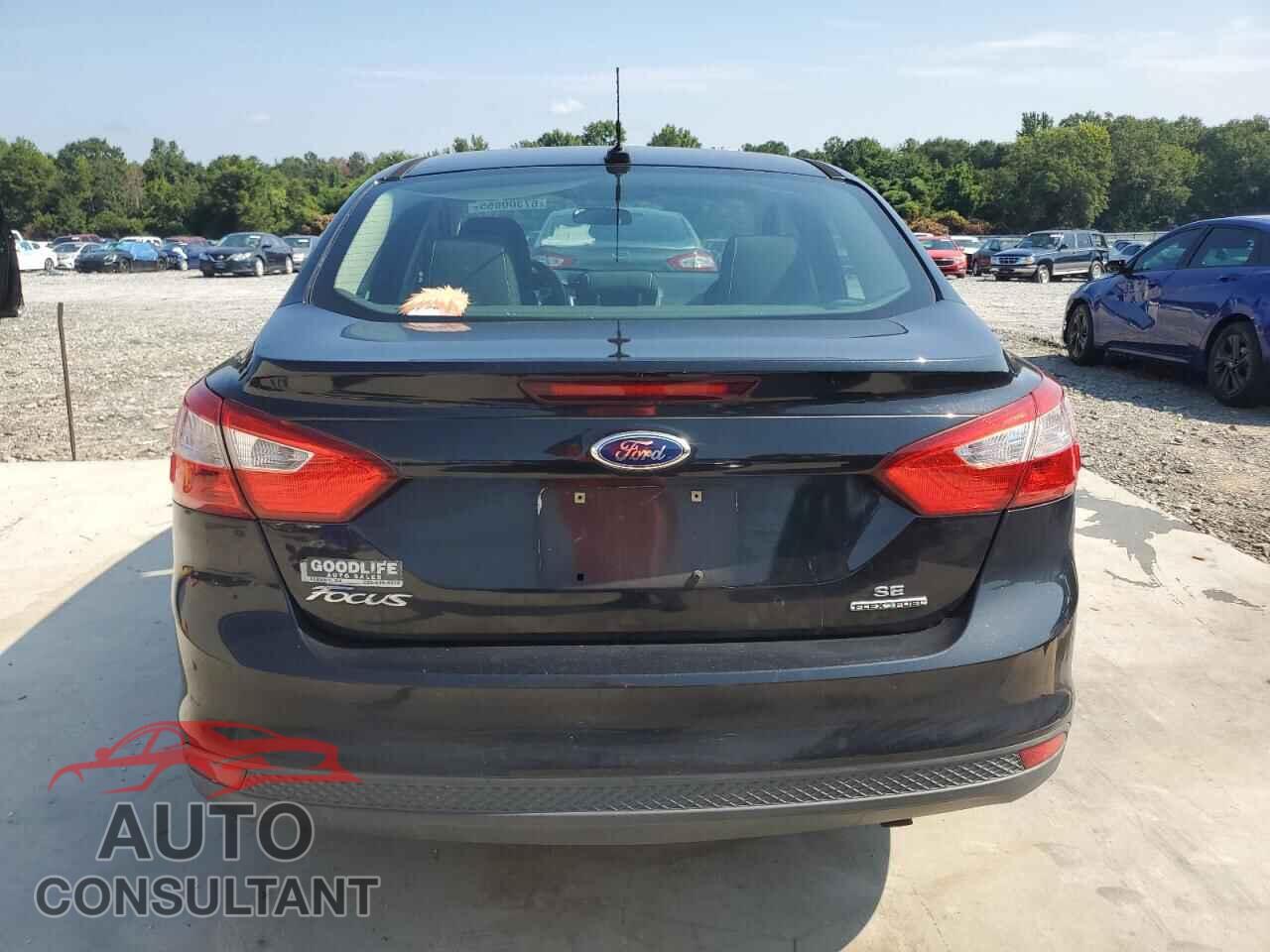 FORD FOCUS 2014 - 1FADP3F28EL104013