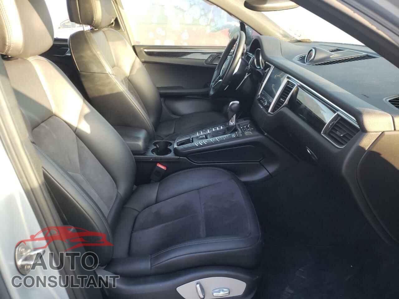 PORSCHE MACAN 2018 - WP1AA2A50JLB01660
