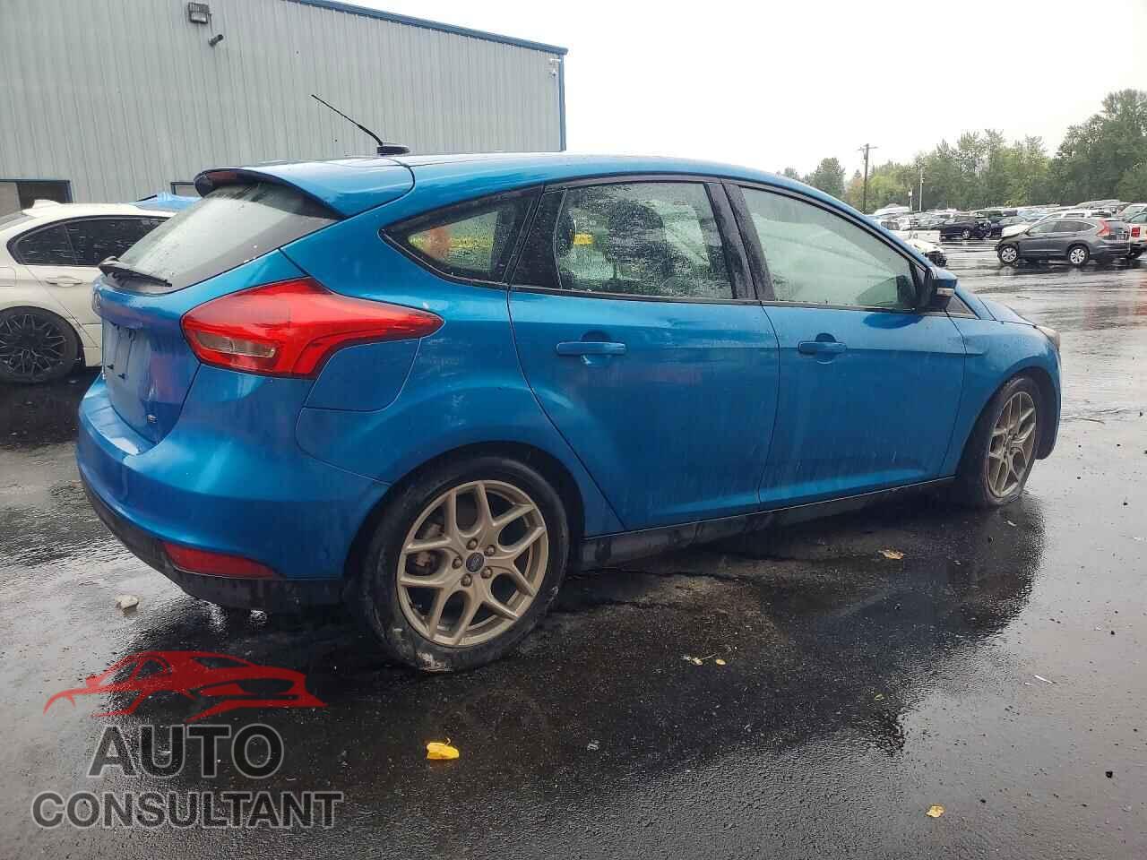 FORD FOCUS 2015 - 1FADP3K28FL330320