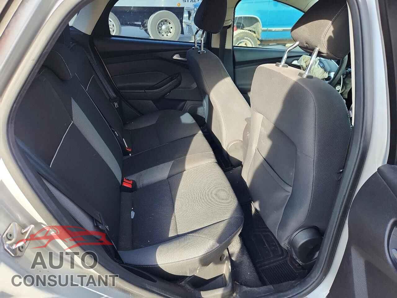 FORD FOCUS 2012 - 1FAHP3K24CL313611
