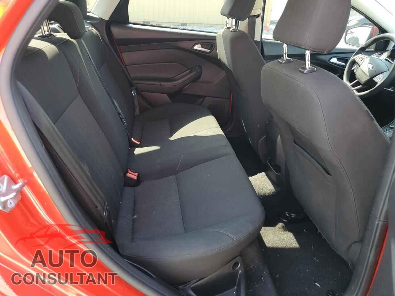 FORD FOCUS 2015 - 1FADP3F23FL253737