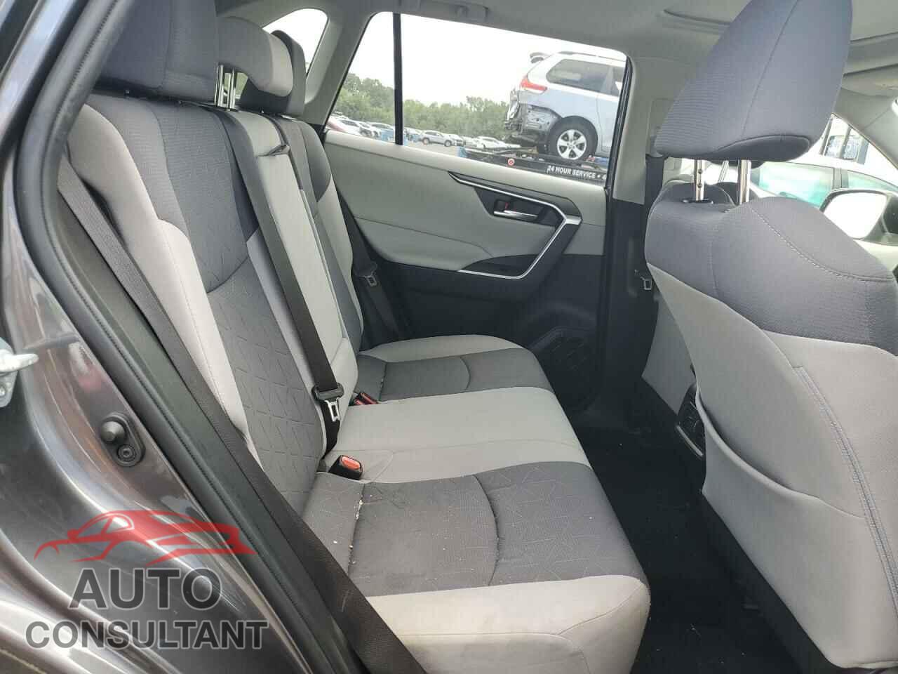 TOYOTA RAV4 2019 - JTMP1RFV5KD044767