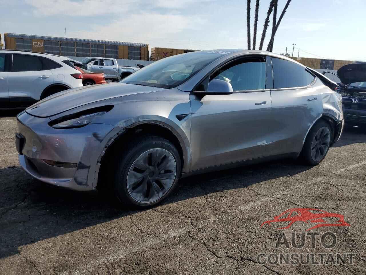TESLA MODEL Y 2025 - 7SAYGDED7SF259884