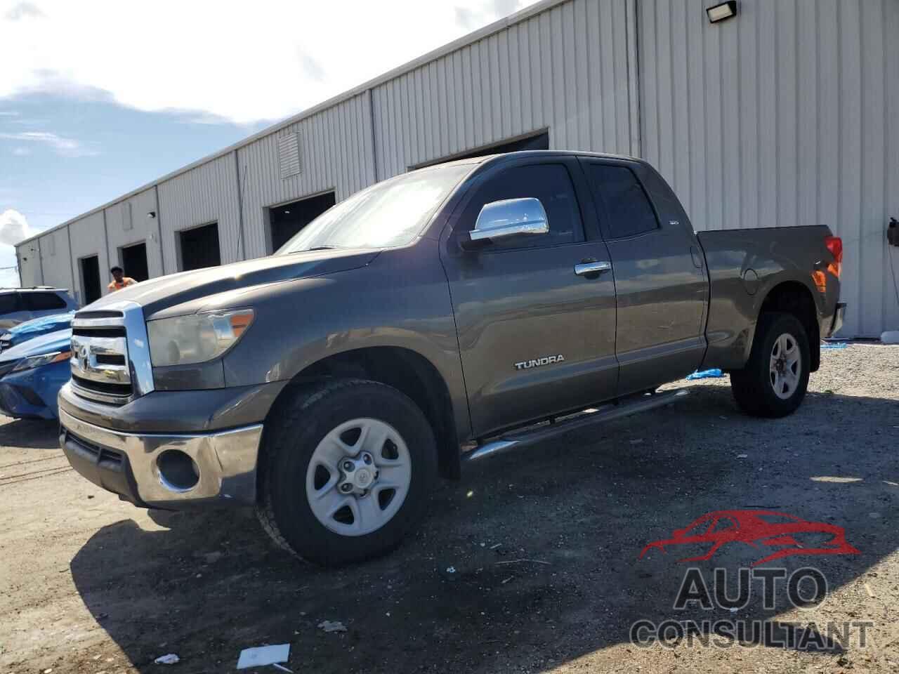 TOYOTA TUNDRA 2010 - 5TFUM5F16AX010009