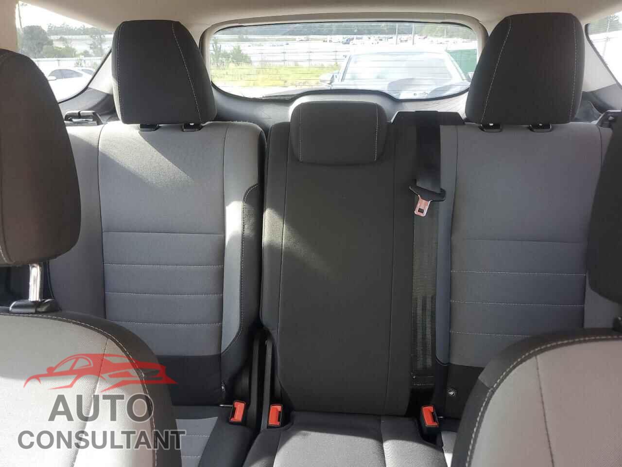 FORD ESCAPE 2017 - 1FMCU0F71HUD24662