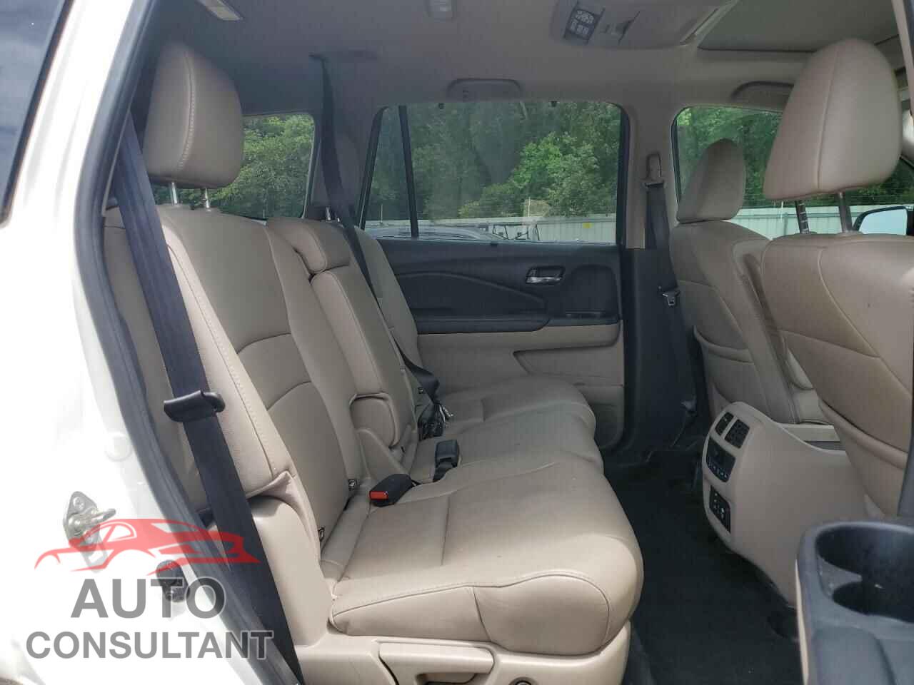HONDA PILOT 2017 - 5FNYF6H96HB017311