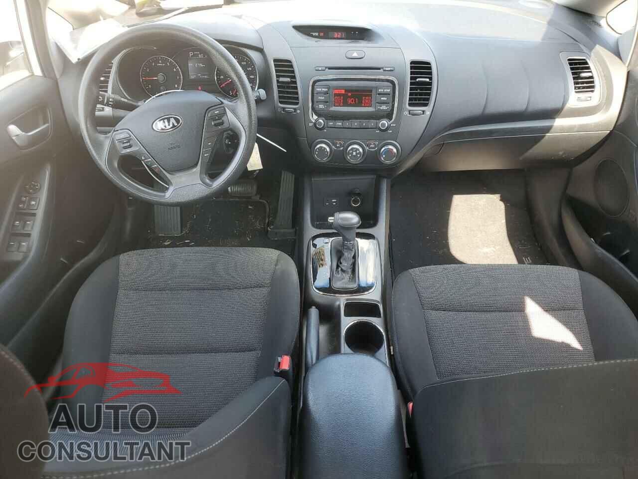 KIA FORTE 2017 - 3KPFK4A74HE129191