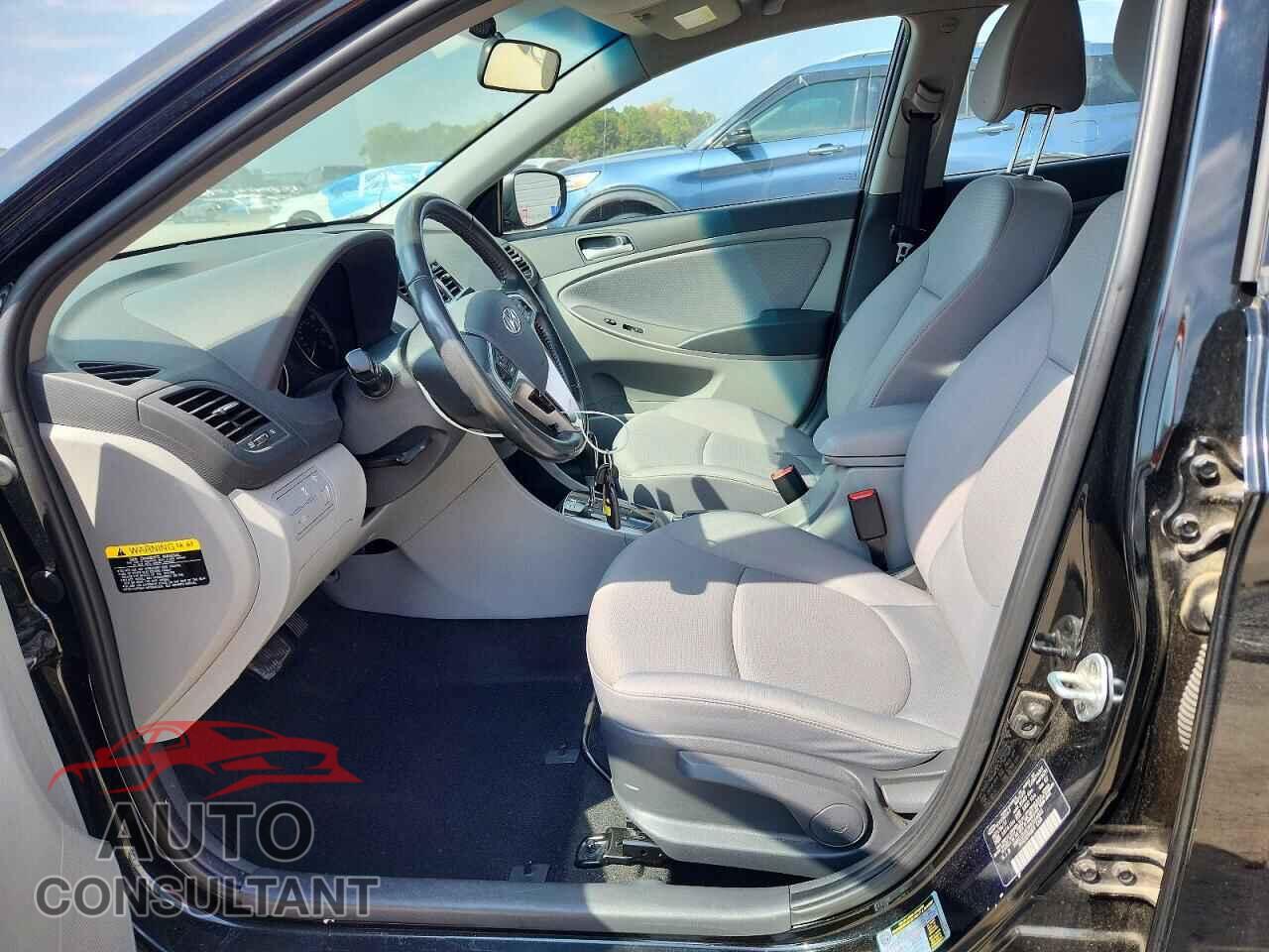 HYUNDAI ACCENT 2017 - KMHCU5AEXHU364841