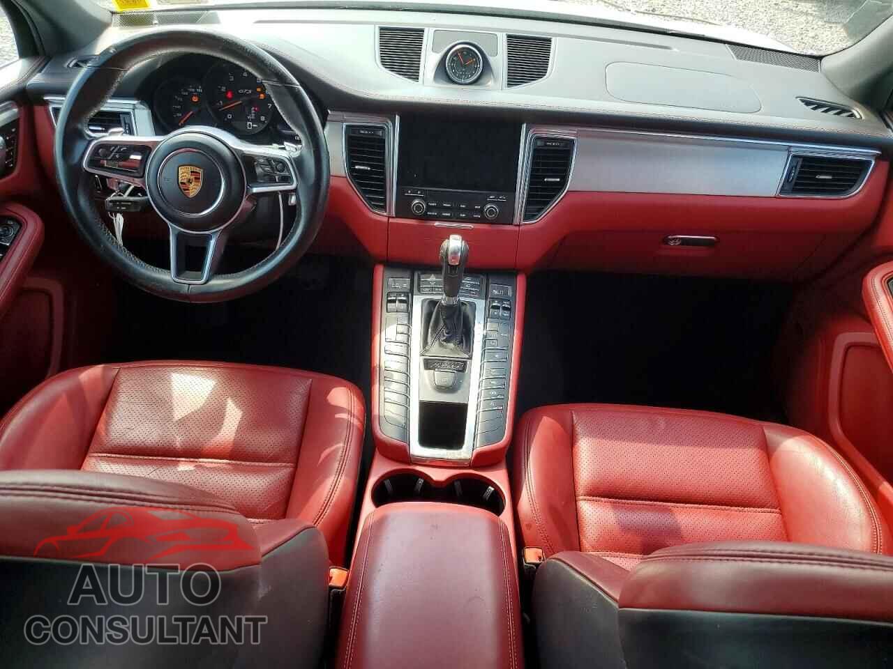 PORSCHE MACAN 2018 - WP1AG2A52JLB64693