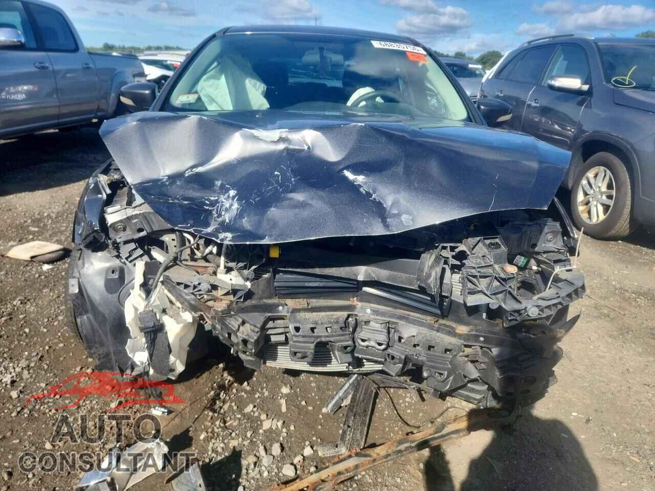 FORD FOCUS 2017 - 1FADP3M28HL330334