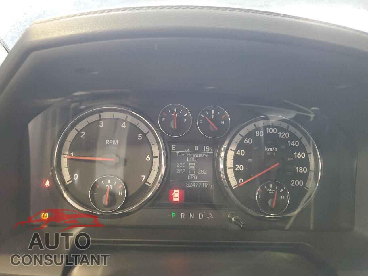 DODGE RAM 1500 2012 - 1C6RD7NT2CS111561