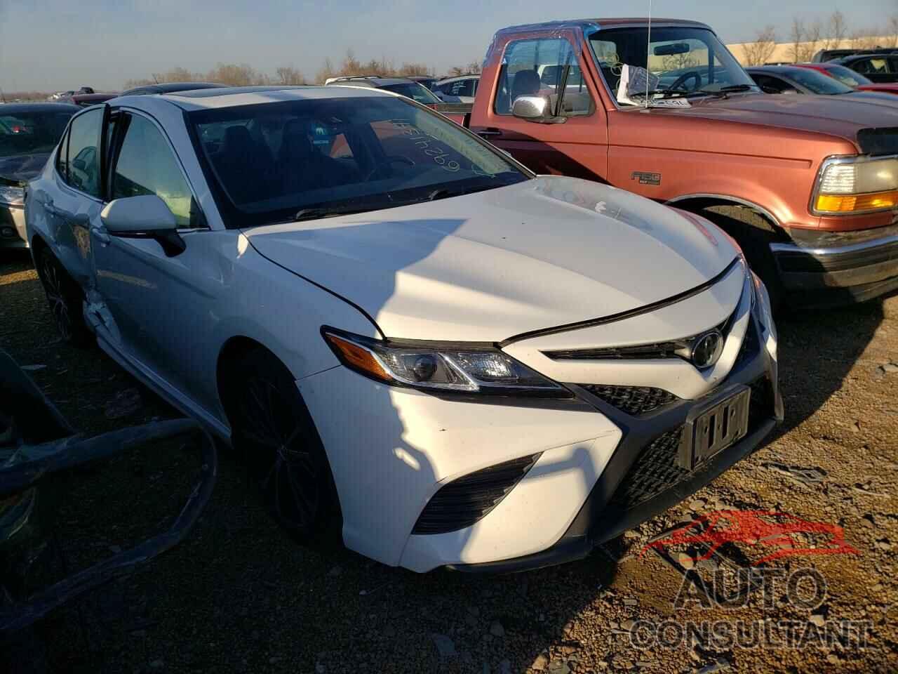 TOYOTA CAMRY 2018 - JTNB11HK3J3000507