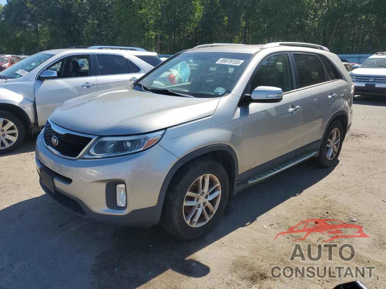 KIA SORENTO 2015 - 5XYKT4A78FG582466