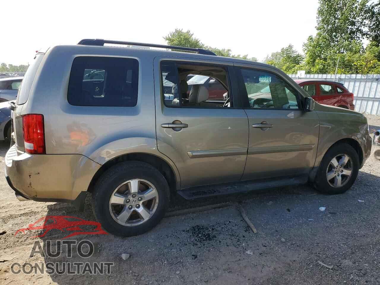 HONDA PILOT 2011 - 5FNYF4H53BB501025