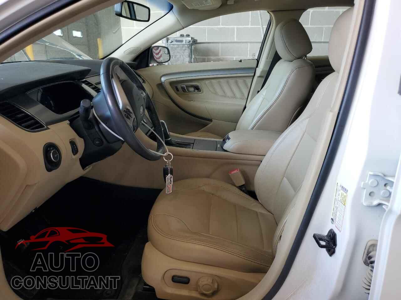 FORD TAURUS 2013 - 1FAHP2E81DG190872