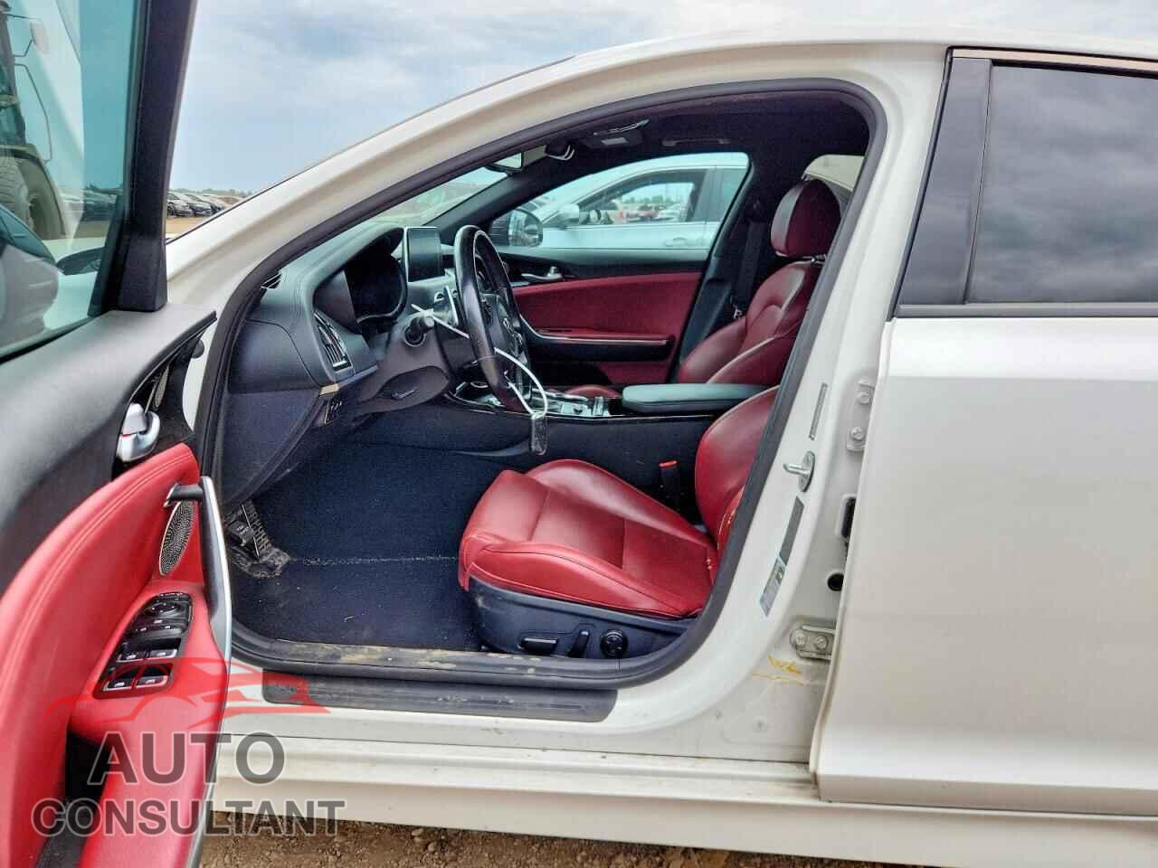 KIA STINGER 2020 - KNAE15LA0L6072500