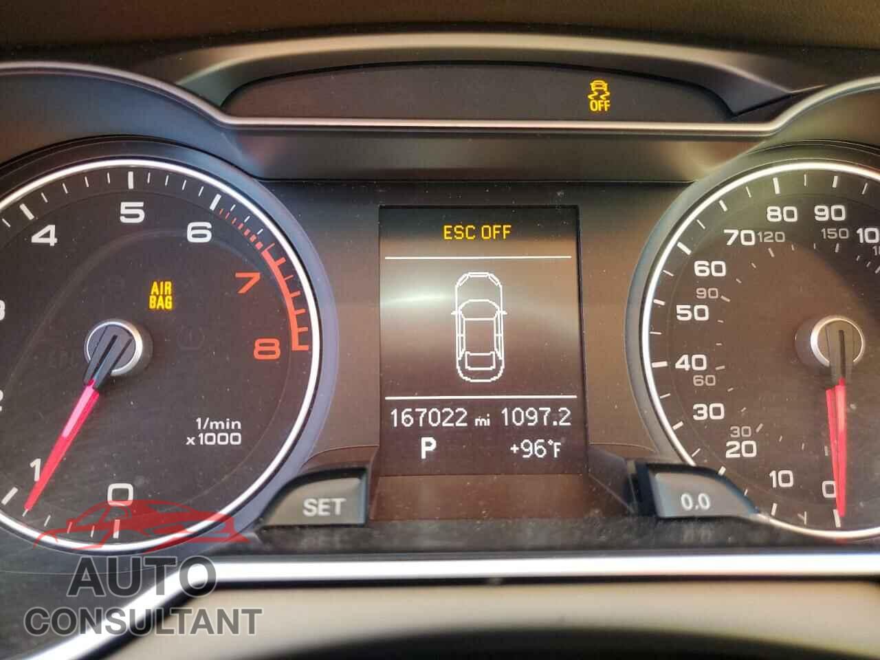 AUDI A4 2013 - WAUAFAFL7DA185977
