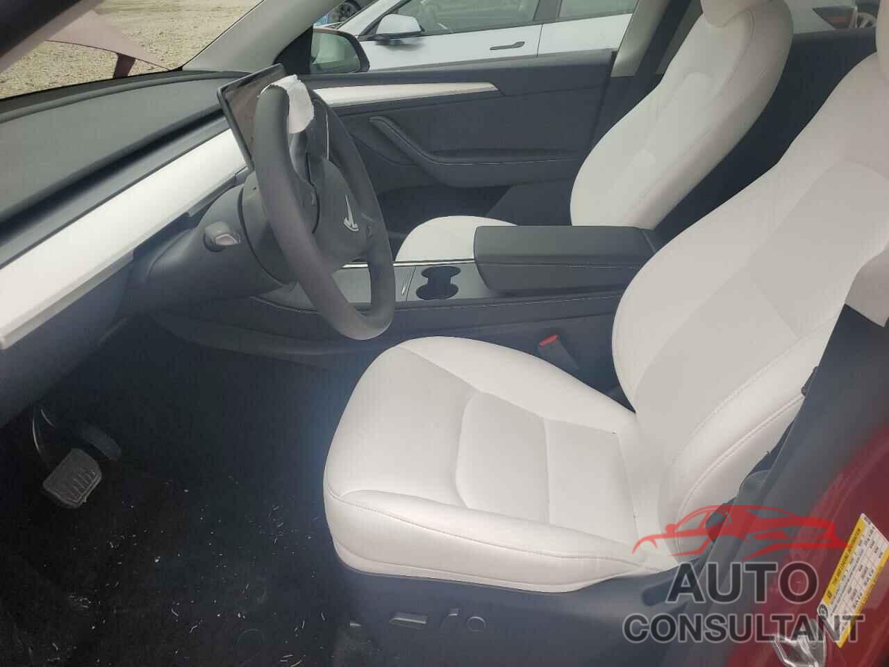 TESLA MODEL Y 2024 - 7SAYGDEE5RA305759