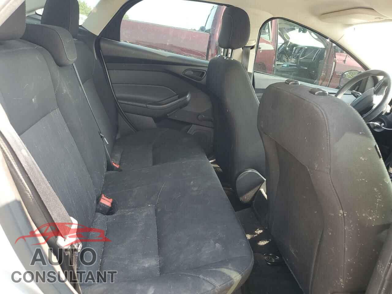 FORD FOCUS 2017 - 1FADP3E20HL241789
