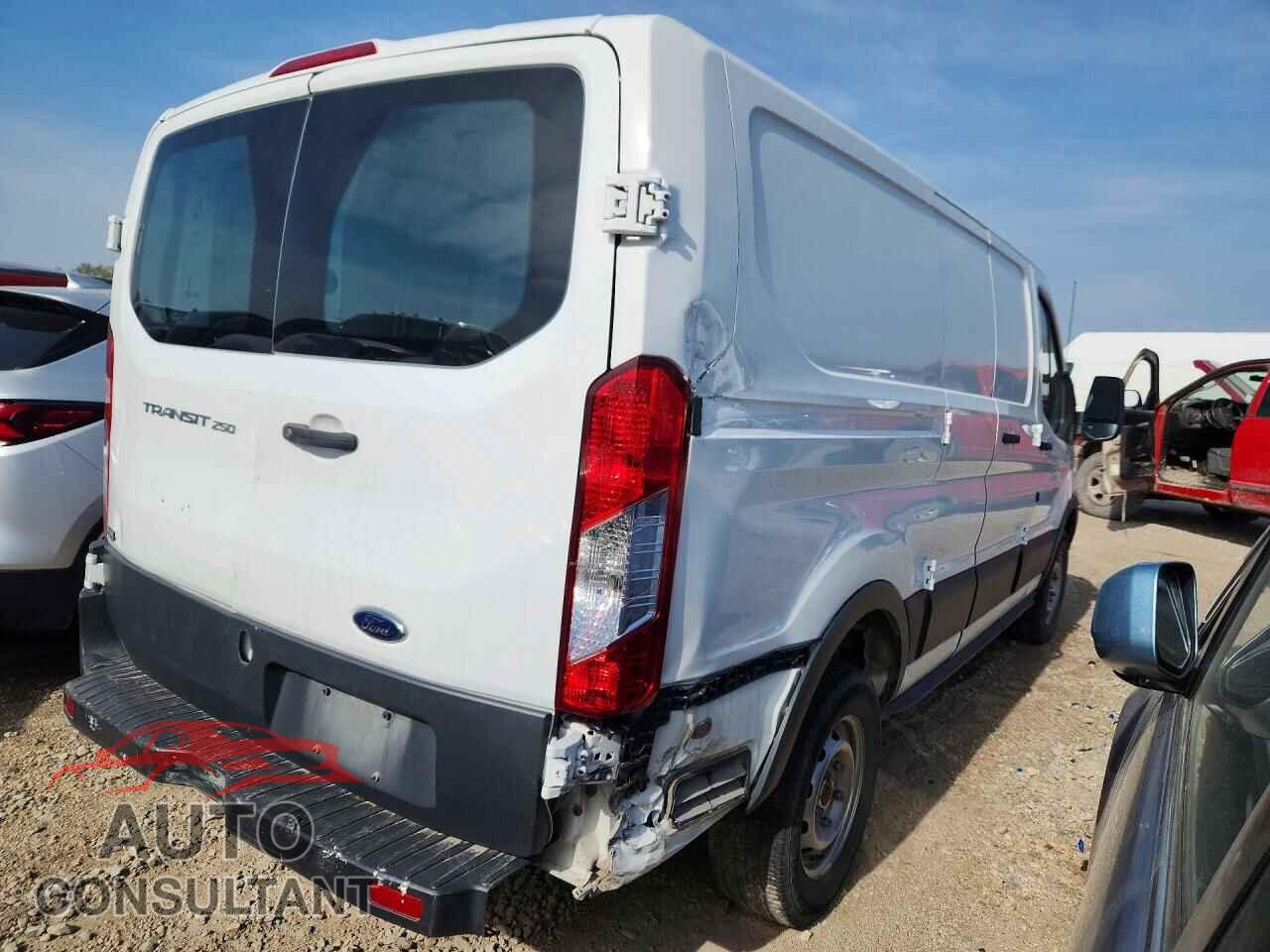 FORD TRANSIT 2018 - 1FTYR1ZMXJKA60488