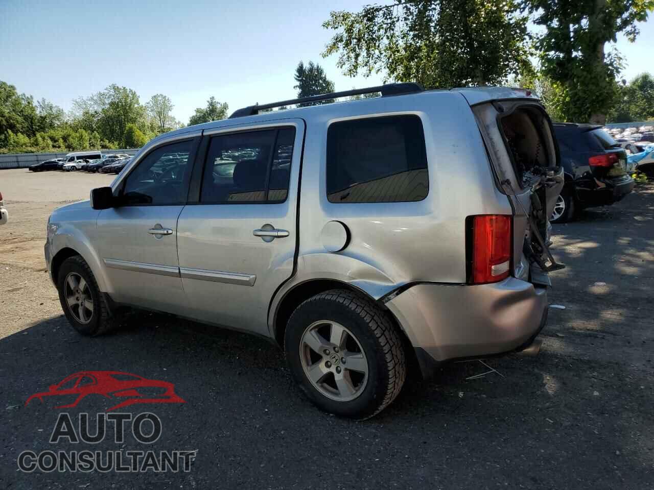HONDA PILOT 2011 - 5FNYF4H5XBB008247