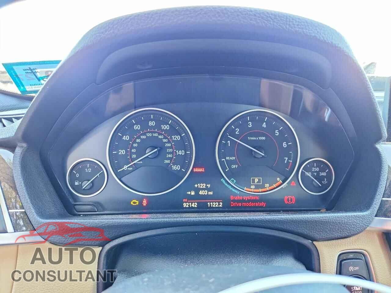 BMW 3 SERIES 2016 - WBA8E3G53GNU01656