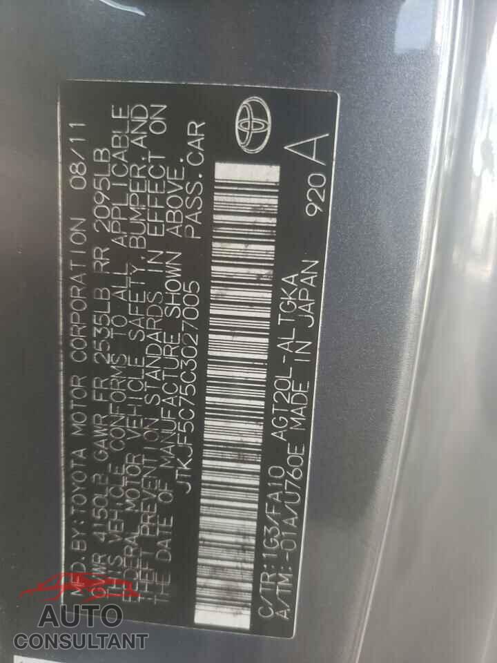 TOYOTA SCION 2012 - JTKJF5C75C3027005