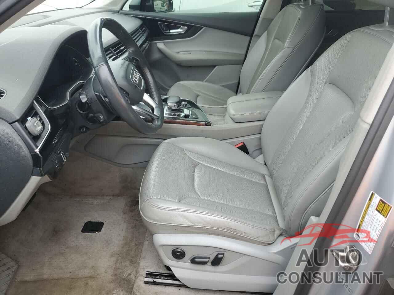 AUDI Q7 2018 - WA1LAAF71JD000856