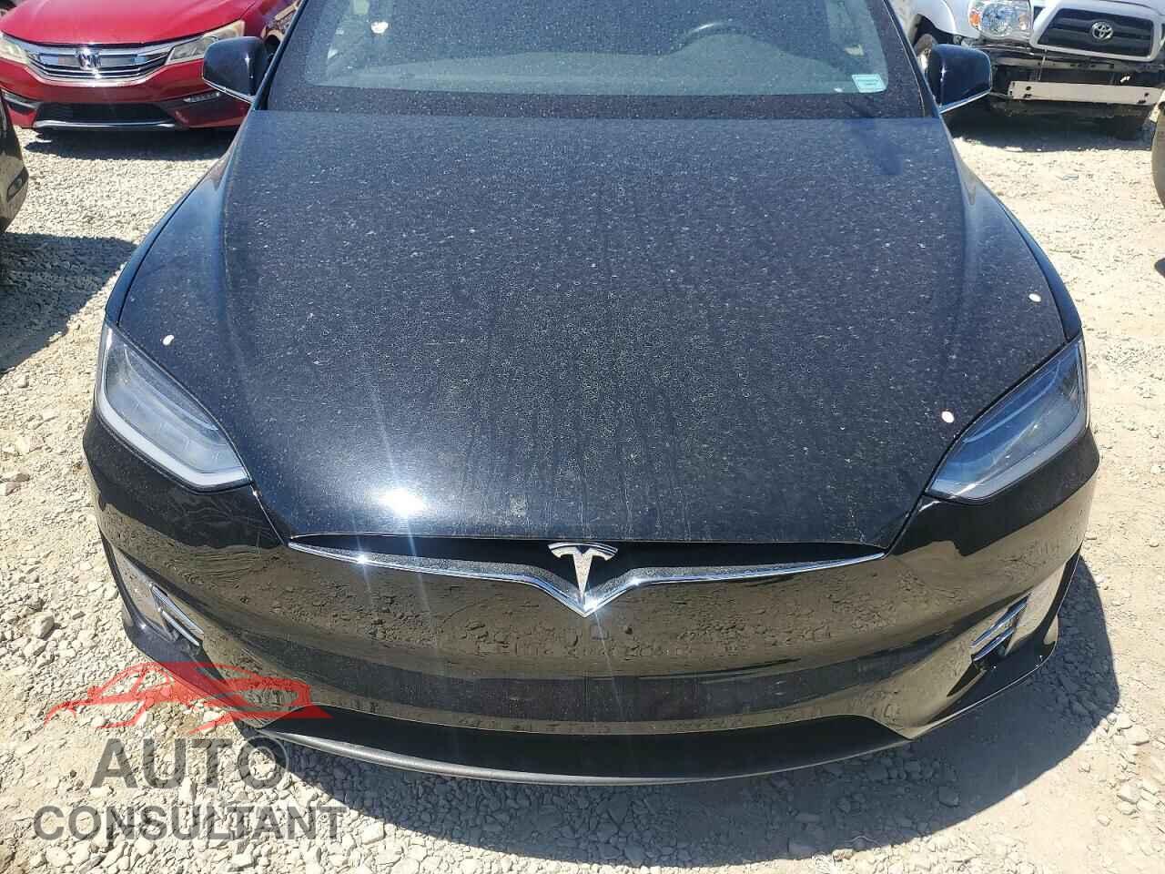 TESLA MODEL X 2018 - 5YJXCAE29JF142761