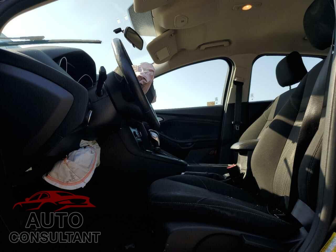 FORD FOCUS 2017 - 1FADP3K28HL334385